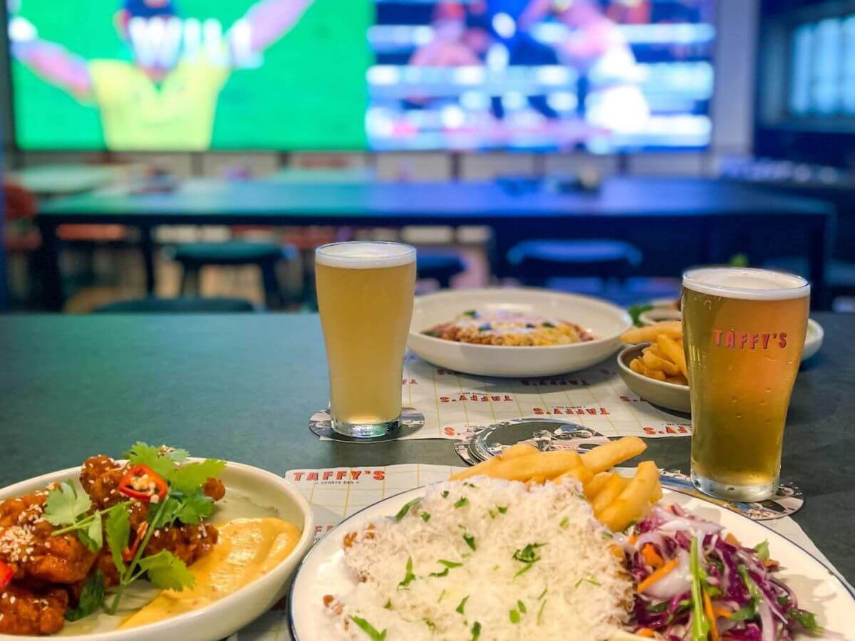 Taffy's Sports Bar Eat & Drink Love Central Coast
